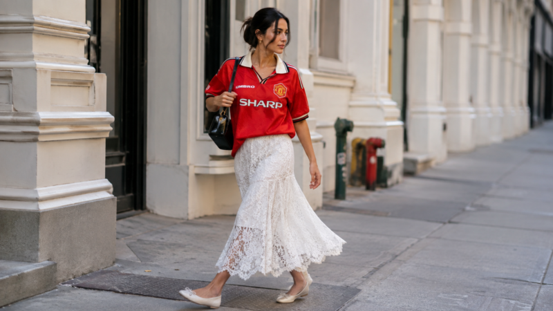 How to Style Oversized Football Jersey Women: 5...
