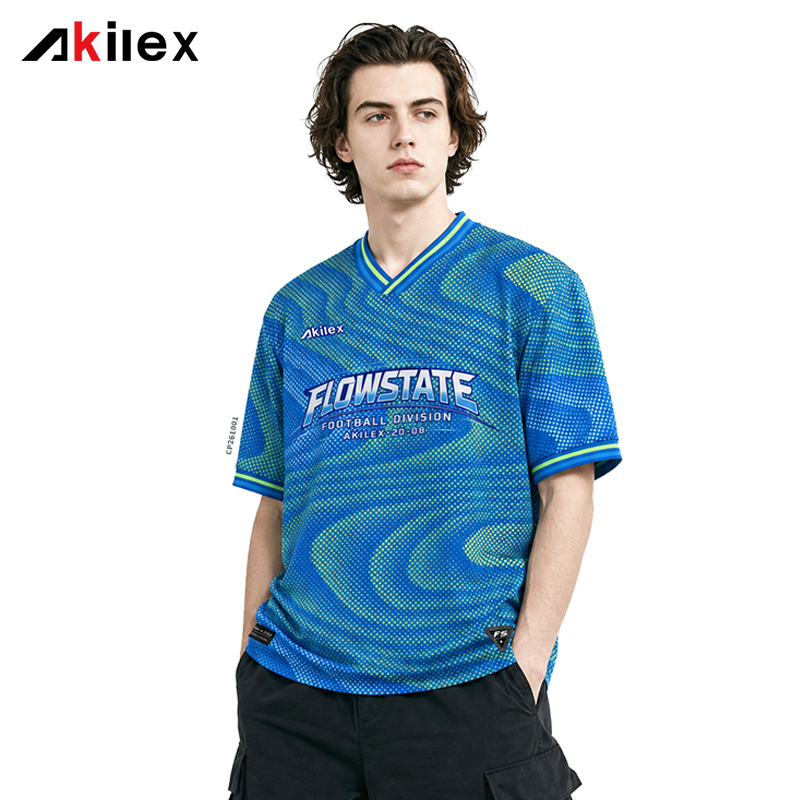 Individuell gestaltetes Vintage-Fußballtrikot im Retro-Stil mit Sublimationsdruck ….